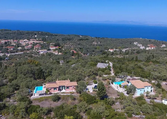 Belvedere Rosa Tsoukaládhes